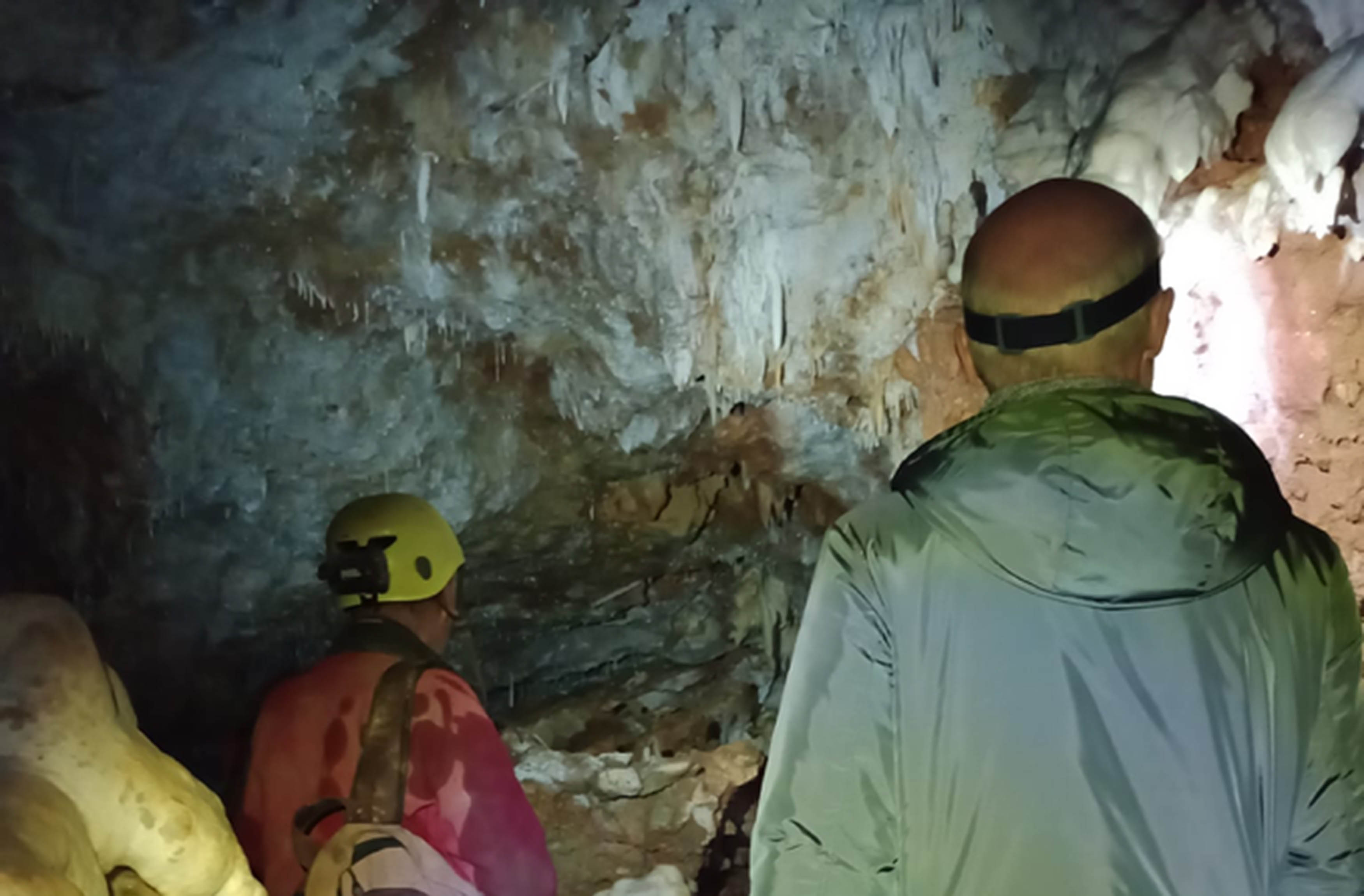 discesa al buio Grotte di Borgio Verezzi